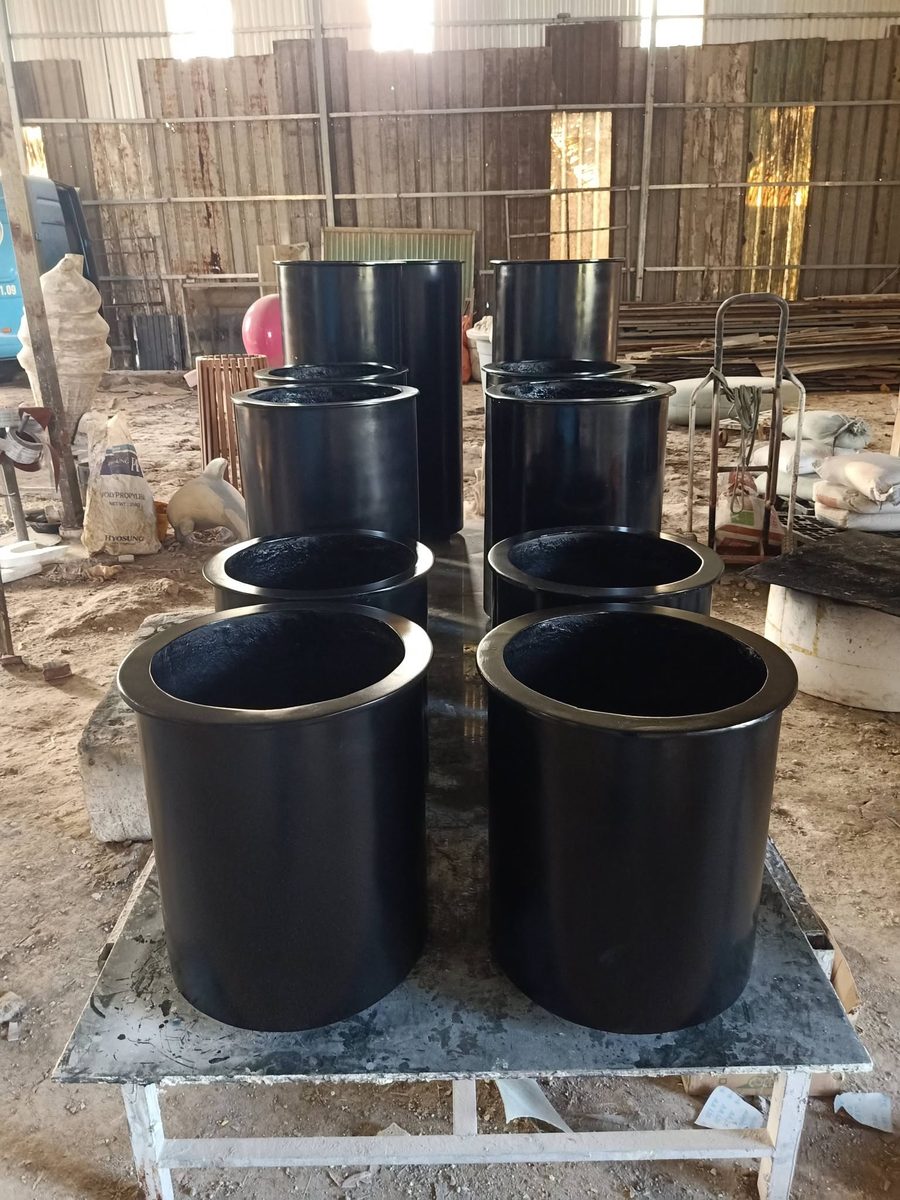 Chậu Hoa Hình Trụ Composite — Giải Pháp Trang Trí Hành Lang Văn Phòng & Khách Sạn Đẳng Cấp chậu hoa hình trụ composite văn phòng khách sạn - hình 5 - Mô Hình Composite Việt Nam